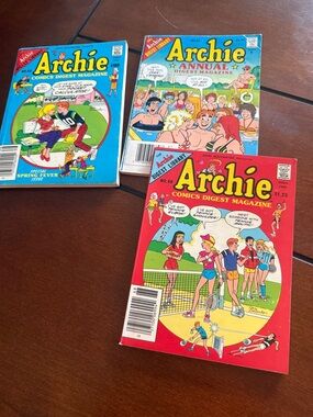 Arche Comics Digest Magazines - Red, Blue & Yellow Covers 66 67 68